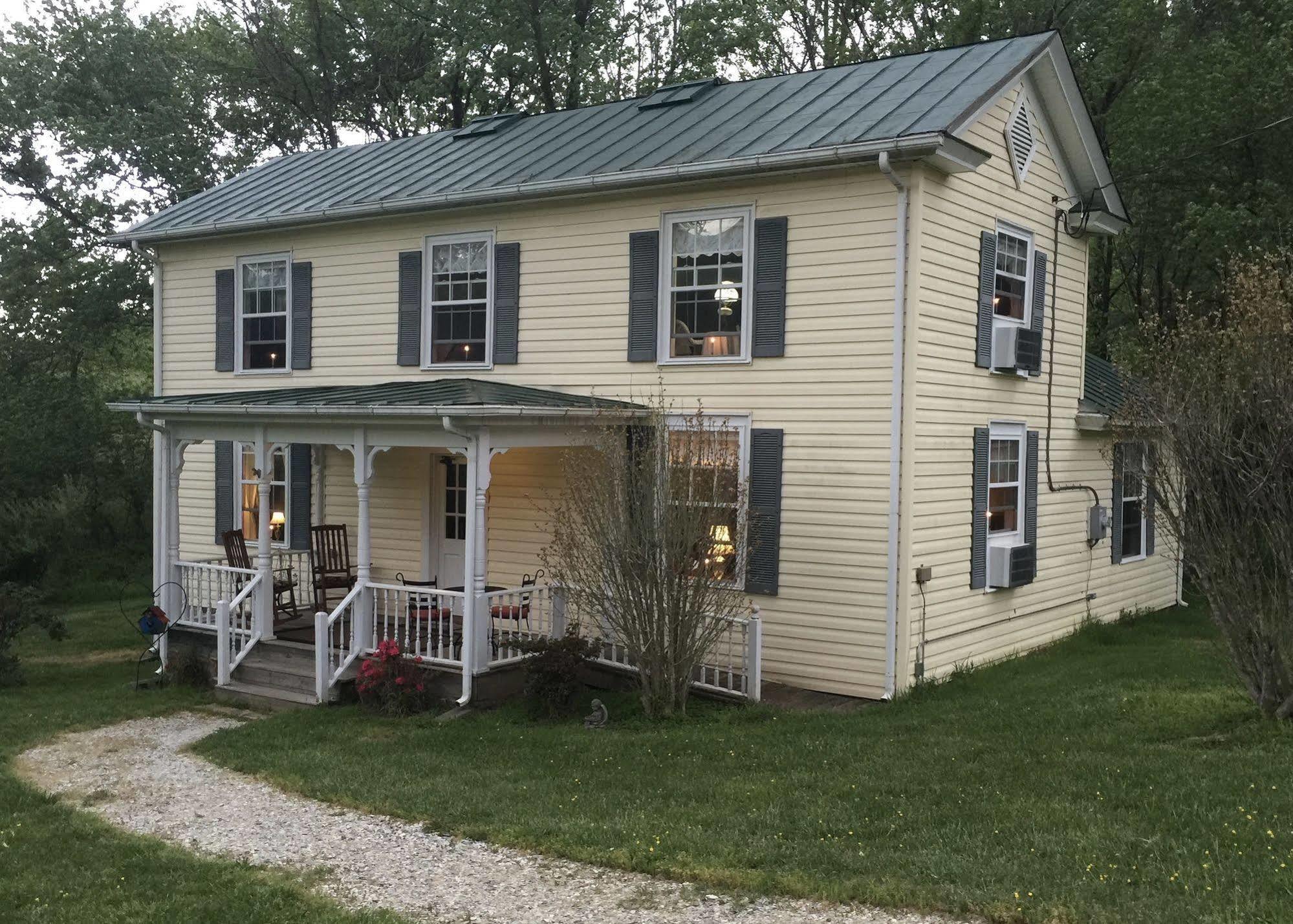 Lovingston Orchard House B&B מראה חיצוני תמונה
