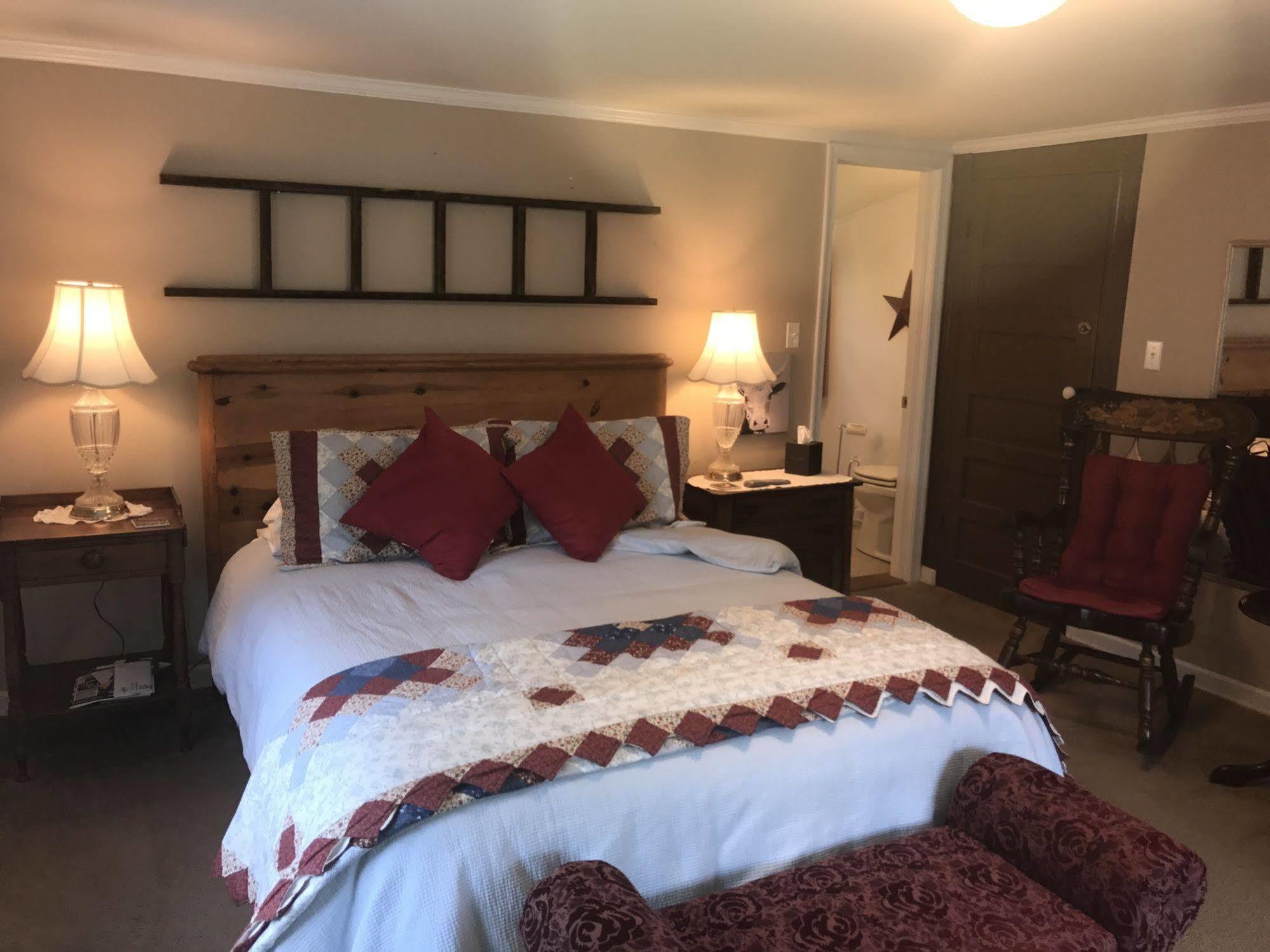 Lovingston Orchard House B&B מראה חיצוני תמונה