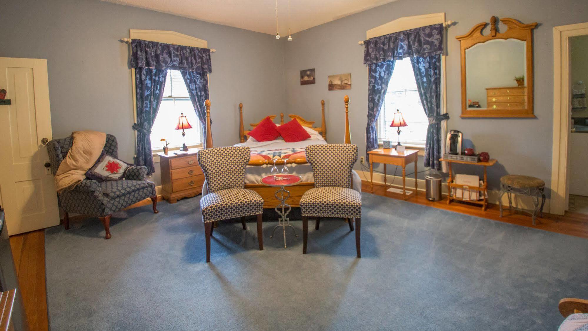Lovingston Orchard House B&B מראה חיצוני תמונה